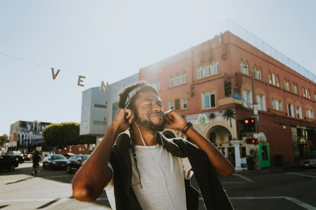 Man in Venice listening to SiriusXM on the app