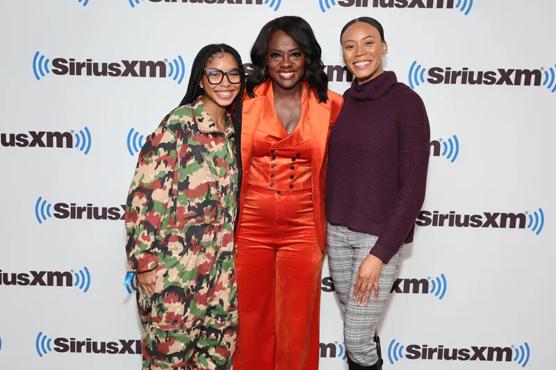 Viola Davis with fans